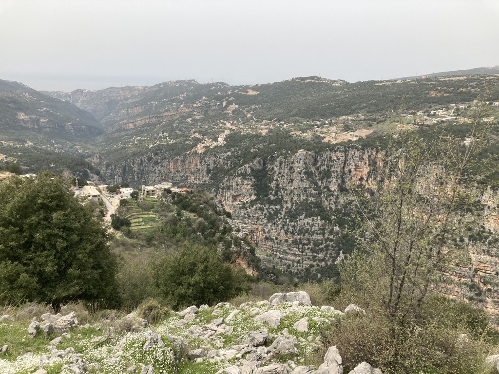 Falaise face à Jabal Moussa